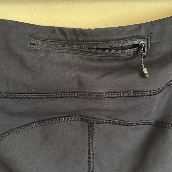 Lululemon Black Cropped Leggings with Ruched Hem Size 8 - Picture 7 of 11